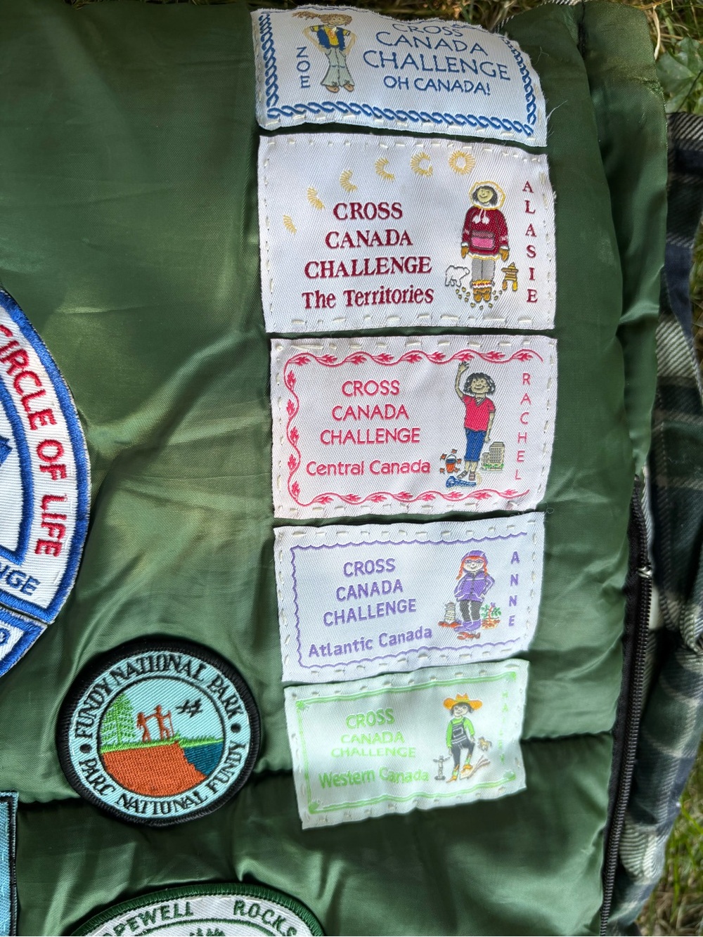 Vintage Northern Escape Sleeping Bag 20+ Rare Girl Guides Canada Travel Patches - Picture 8 of 16